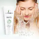 OXYBIO_MEDICARE_FACEWASH-1.webp